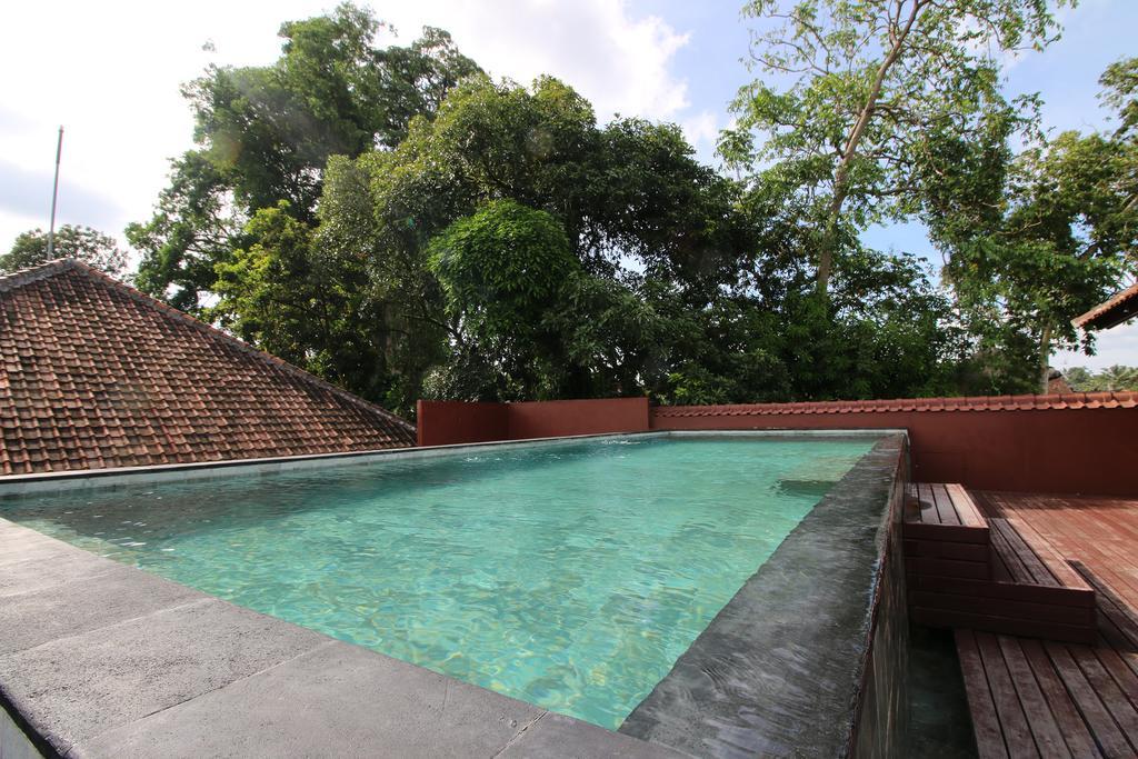 Petit Hotel Bali Убуд Екстер'єр фото
