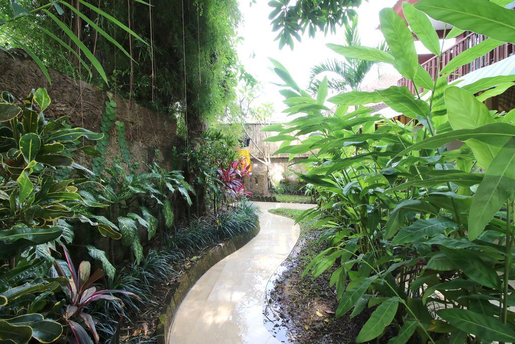 Petit Hotel Bali Убуд Екстер'єр фото
